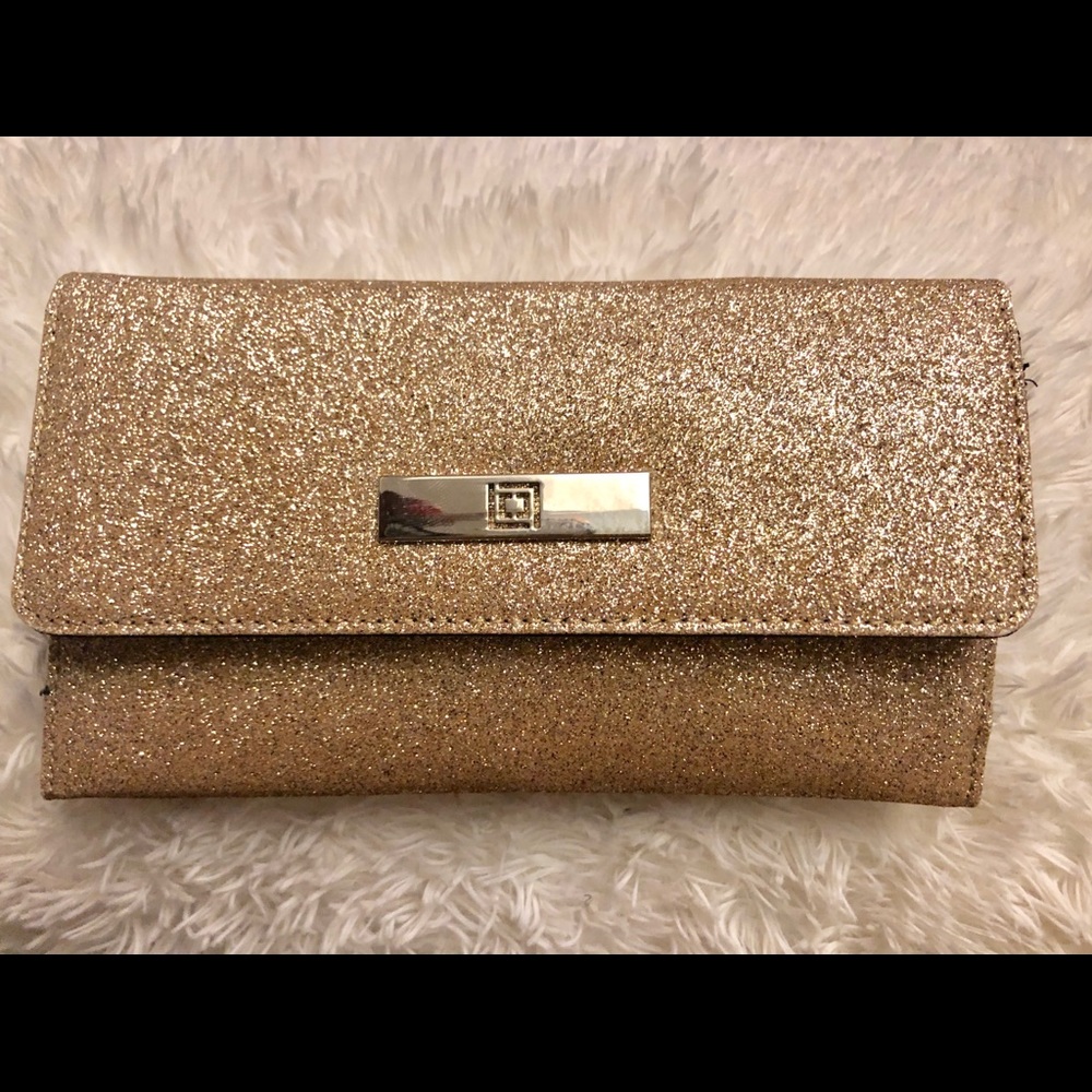 ✨Liz Claiborne Phone Charging Crossbody Bag✨